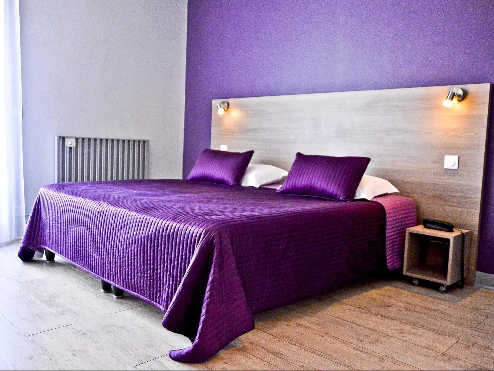 Hotel Le Comty Feurs Extérieur photo